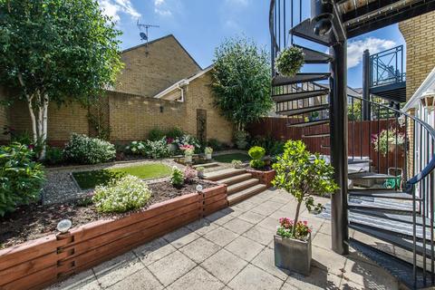 65 Kingfisher Drive, Greenhithe, DA9 9RT