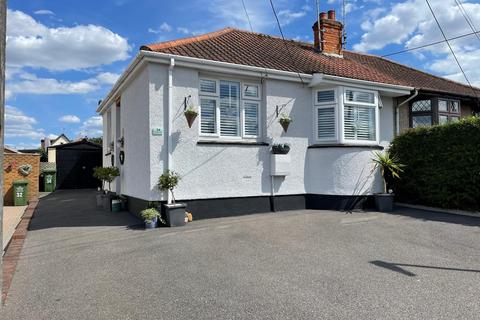 3 bedroom semi-detached bungalow for sale, Highlands Road, Bowers Gifford, SS13