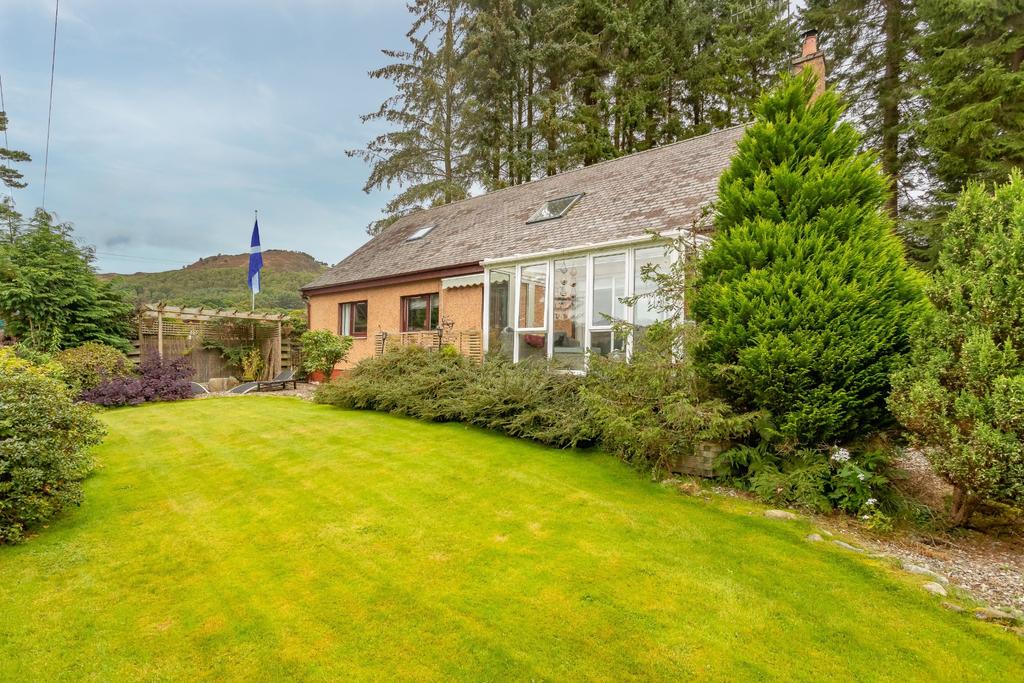 Old Faskally, Killiecrankie, Pitlochry, PH16 5LG 5 bed detached house