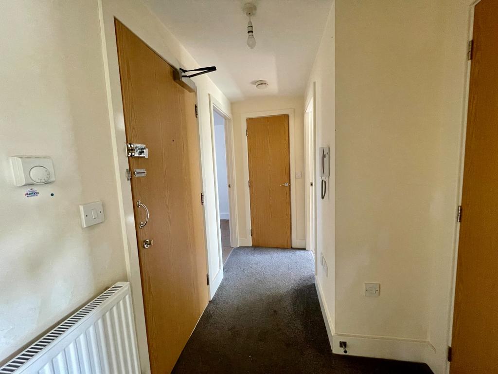 Reed Close, Farnworth, Bolton, Lancashire, BL4 7EF 2 bed apartment £