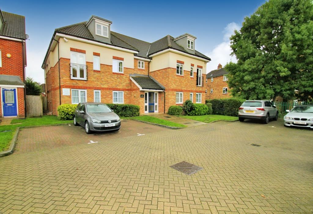 Appleby Close, Uxbridge, Greater London 1 bed apartment £1,100 pcm (£