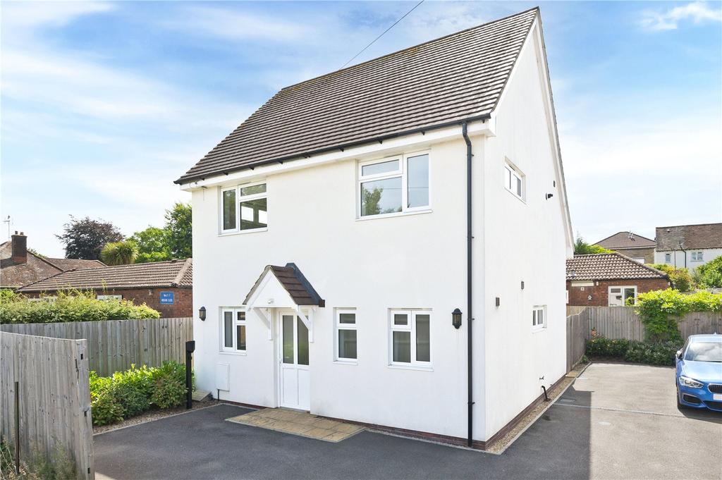 Arthur Road, Farnham, Surrey, GU9 2 bed semidetached house £1,950