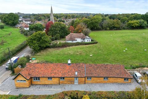 3 bedroom bungalow for sale - Church Road, Catsfield, East Sussex, TN33