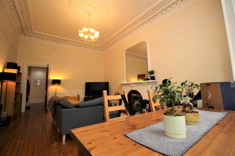 2 bedroom flat to rent, Bowmont Gardens, Glasgow, G12