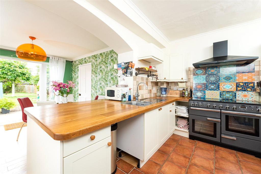 Radwell Road, Milton Ernest, Bedfordshire, MK44 4 bed semidetached