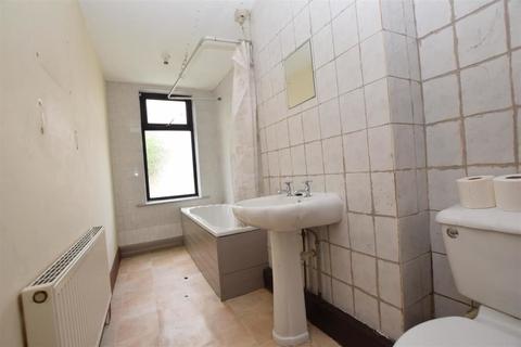 296 Oldham Road, Middleton, Manchester, M24 2DP