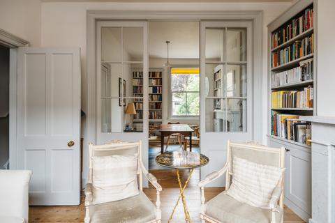 17 Bromley Street, London, E1 0NB