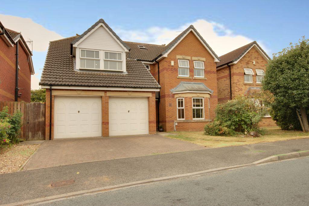 Carter Drive, Molescroft, Beverley HU17 9GL 4 bed detached house for