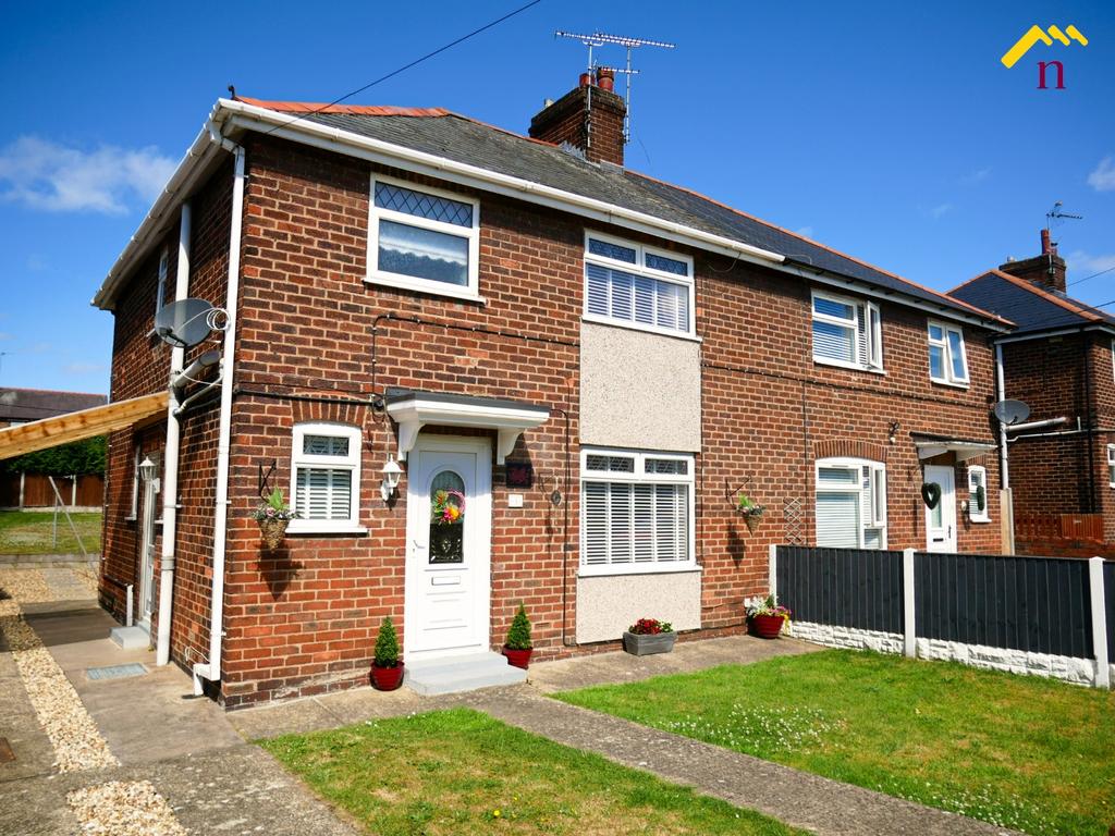 Maelor View, Penycae, LL14 3 bed semidetached house £180,000