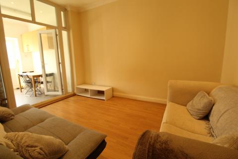 1 bedroom terraced house to rent, Harrow, HA1