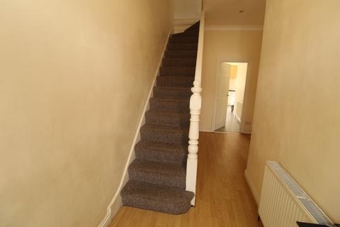 4 bedroom terraced house to rent, Harrow, HA1