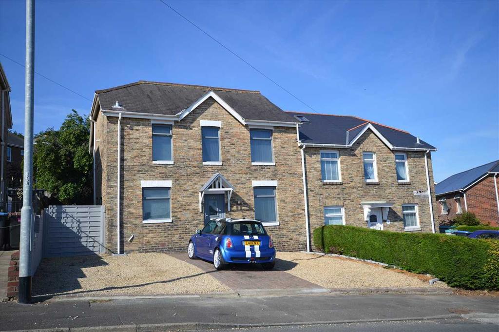 Pelaw Avenue, Shield Row, Stanley 3 bed semidetached house £139,950