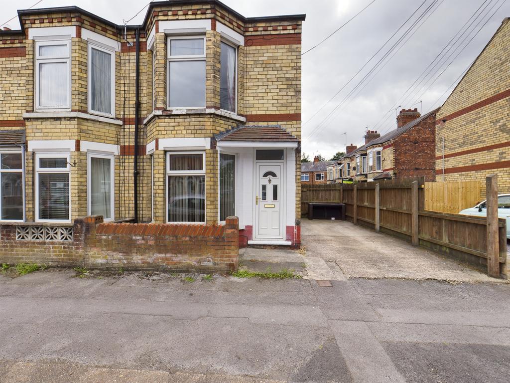 Perth Street West, HU5 2 bed end of terrace house £550 pcm (£127 pw)