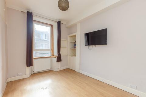 10/7 Dalgety Avenue, Edinburgh, EH7 5UE