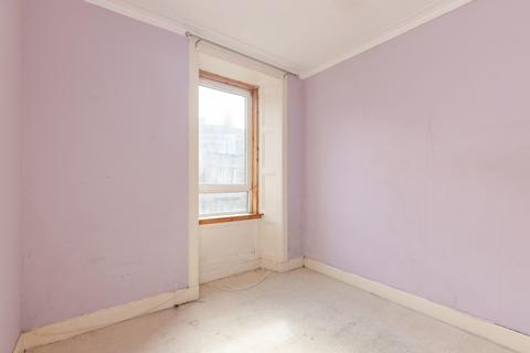 10/7 Dalgety Avenue, Edinburgh, EH7 5UE