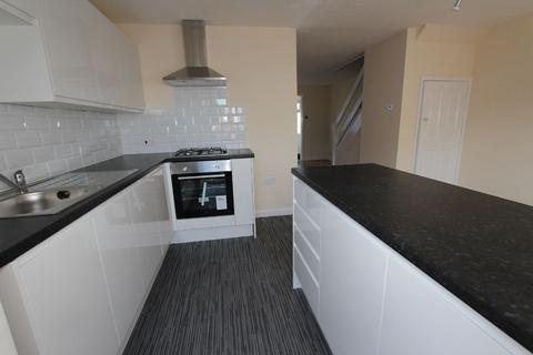 3 bedroom terraced house to rent, Dunlin Drive, Blyth. NE24 3SQ  * STUNNING NEWLY REFURBISHED *