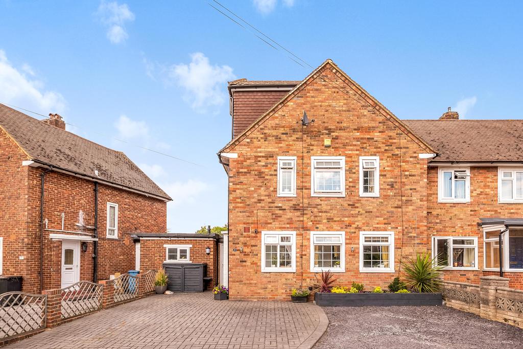 Birch Row, Bromley, Kent, BR2 4 bed semidetached house £625,000