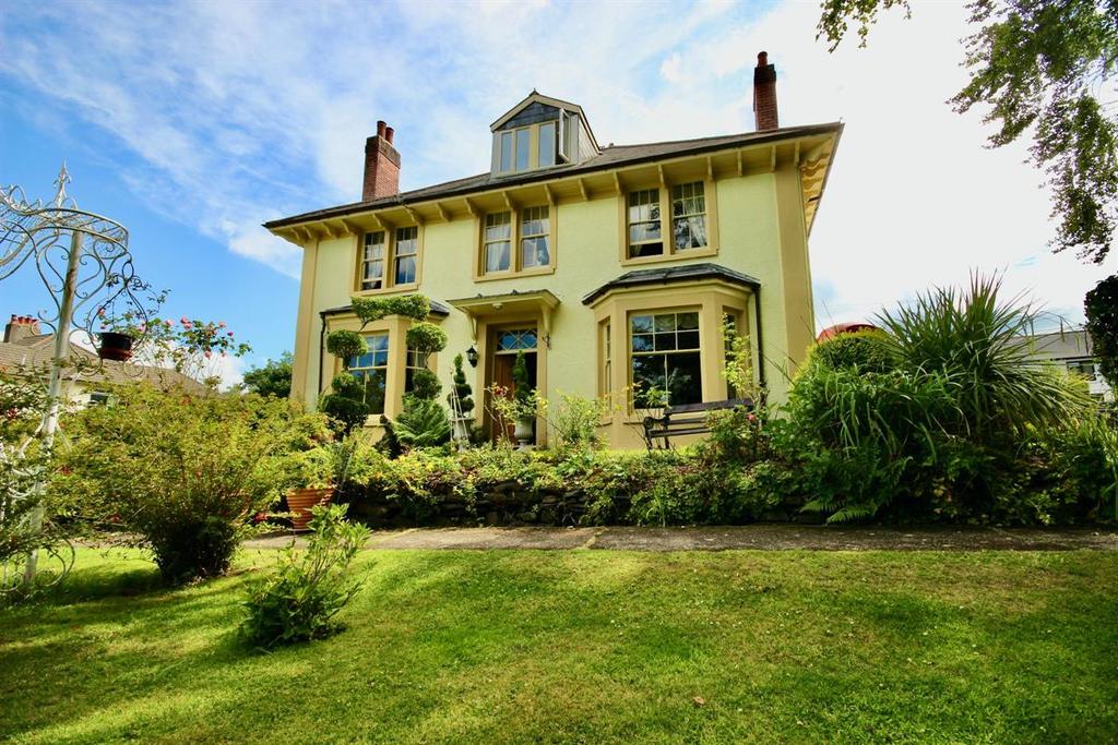 Britannia Villas, Pengam, Blackwood 8 bed detached house £800,000