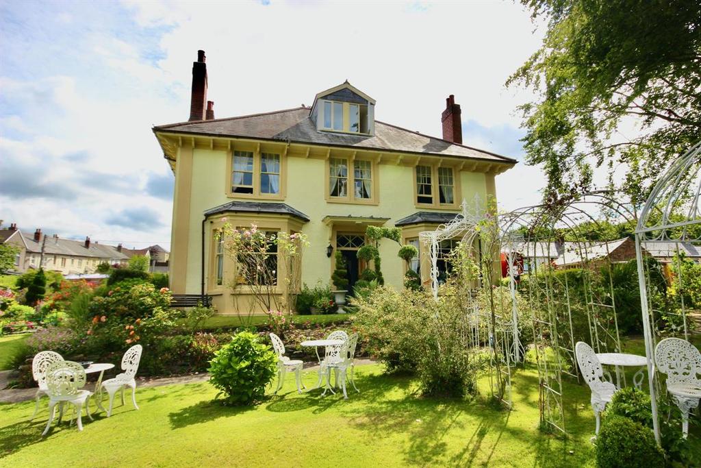 Britannia Villas, Pengam, Blackwood 8 bed detached house £800,000