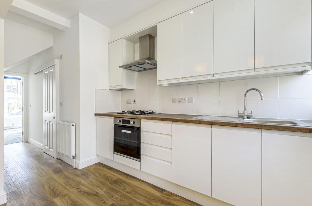 Roman Grove, Leeds LS8 2DT 1 bed flat - £625 pcm (£144 pw)