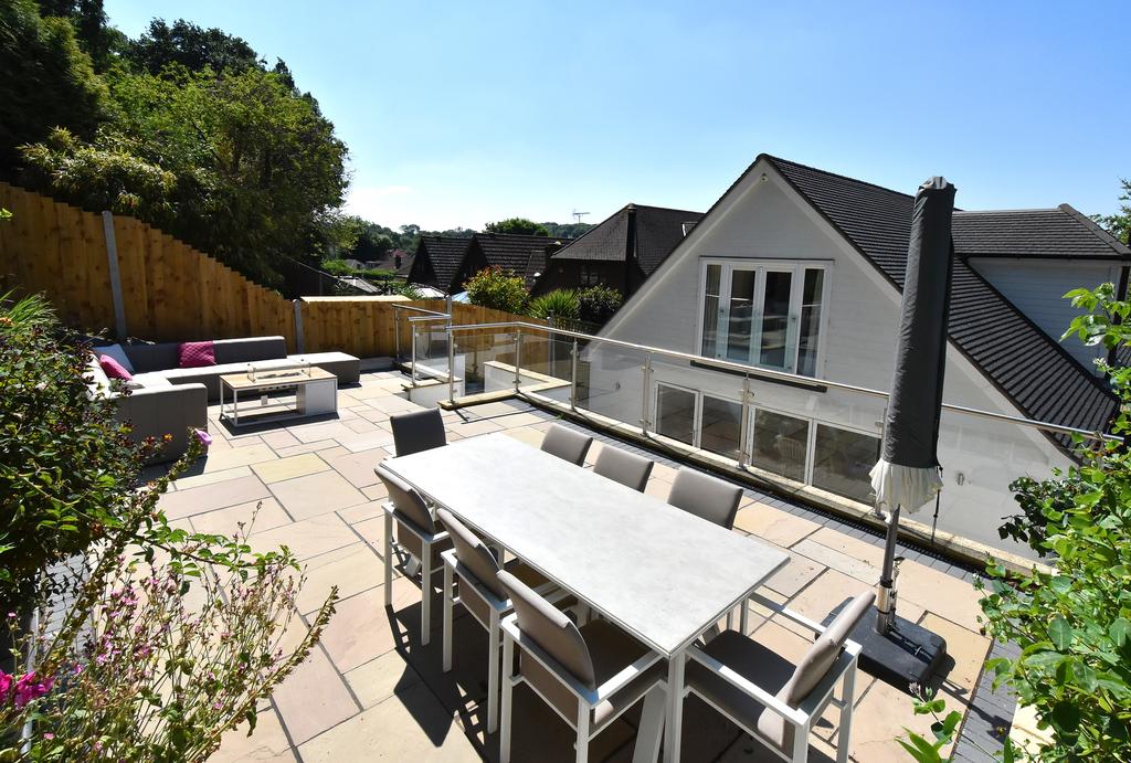 Gates Green Road West Wickham BR4 4 bed detached house £1,050,000