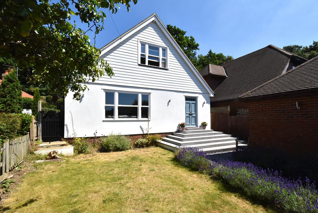 Gates Green Road West Wickham BR4 4 bed detached house £1,050,000