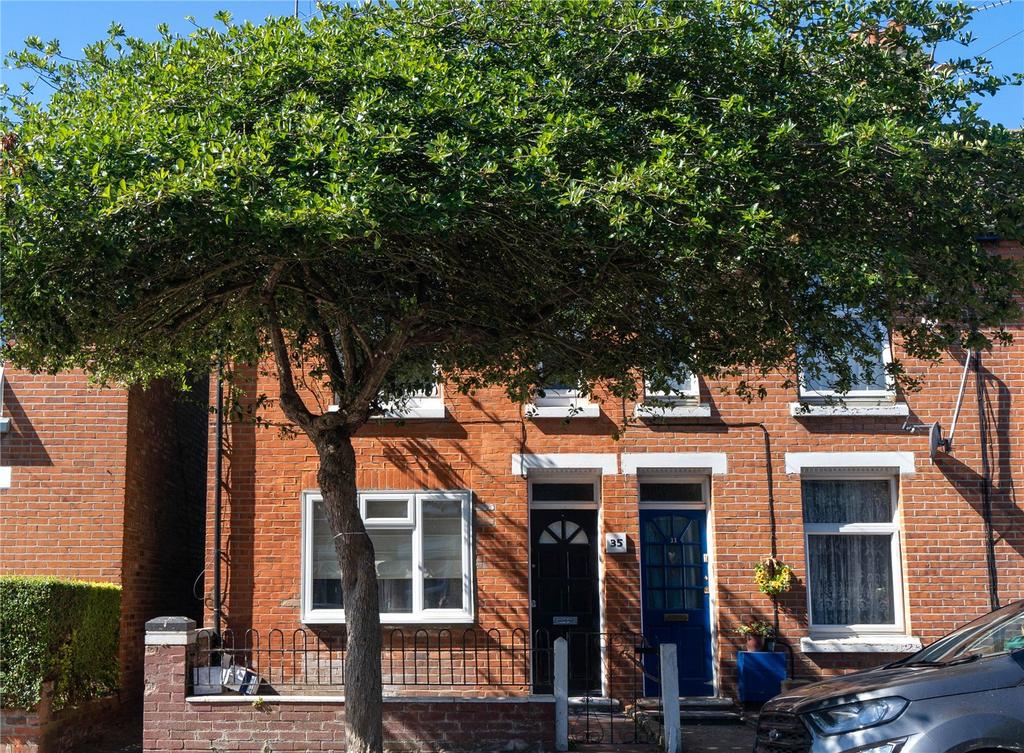Beche Road, Colchester, Essex, CO2 3 bed end of terrace house - £270,000