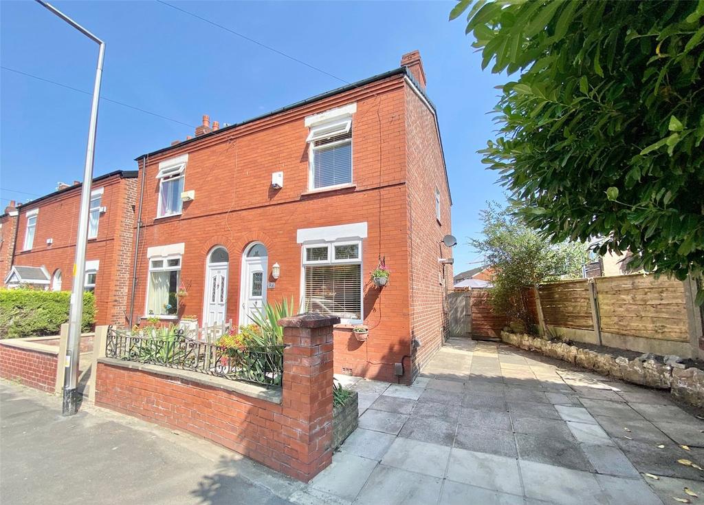 Beech Road, Davenport, Stockport, SK3 2 bed semidetached house for