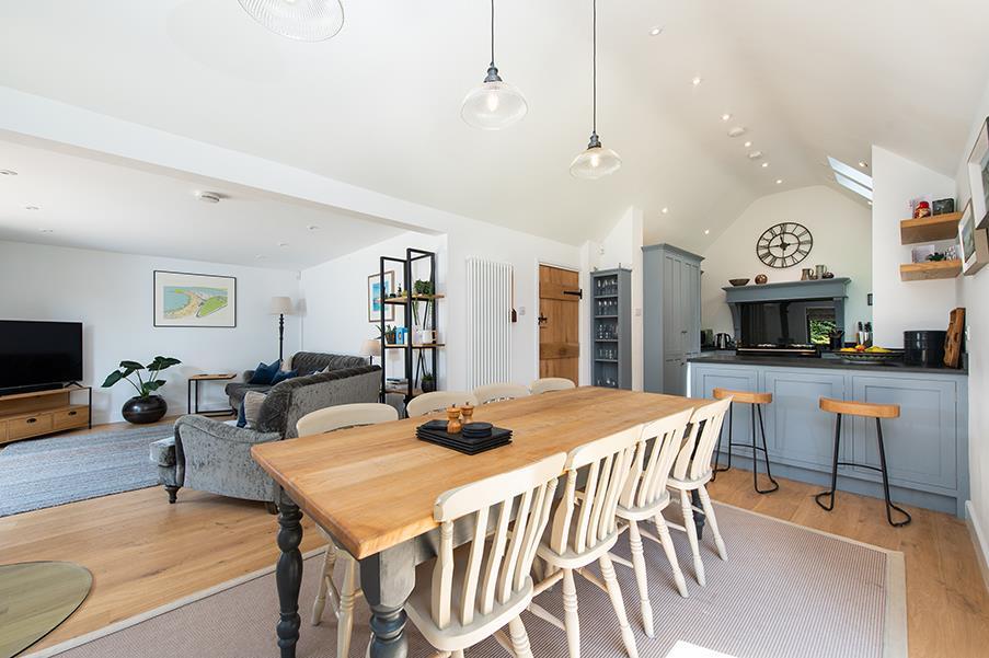 Drayton Road, Belbroughton... 4 bed detached house £1,250,000