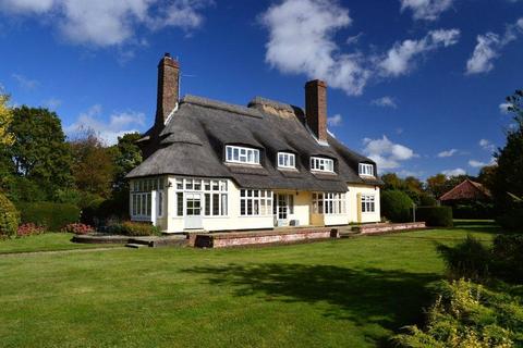 5 bedroom detached house to rent, Little Court, Haverhill Road, Little Wratting, Haverhill, CB9