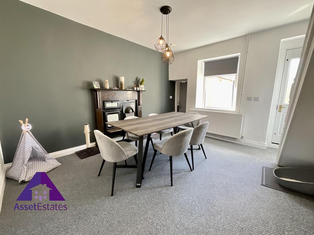 Queen Street, Nantyglo, Ebbw Vale NP23 4LN 3 bed end of terrace house