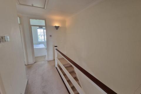 1, Austell Heights Austell Gardens, London, NW7 4PG