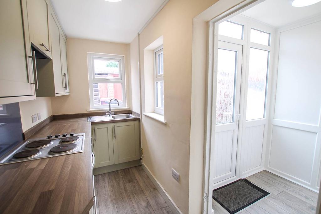 Main Road, Shirland, Alfreton, Derbyshire, DE55 6BA 2 bed terraced