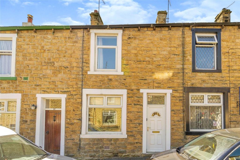 Lincoln Road, Earby, Barnoldswick... 2 bed terraced house £100,000