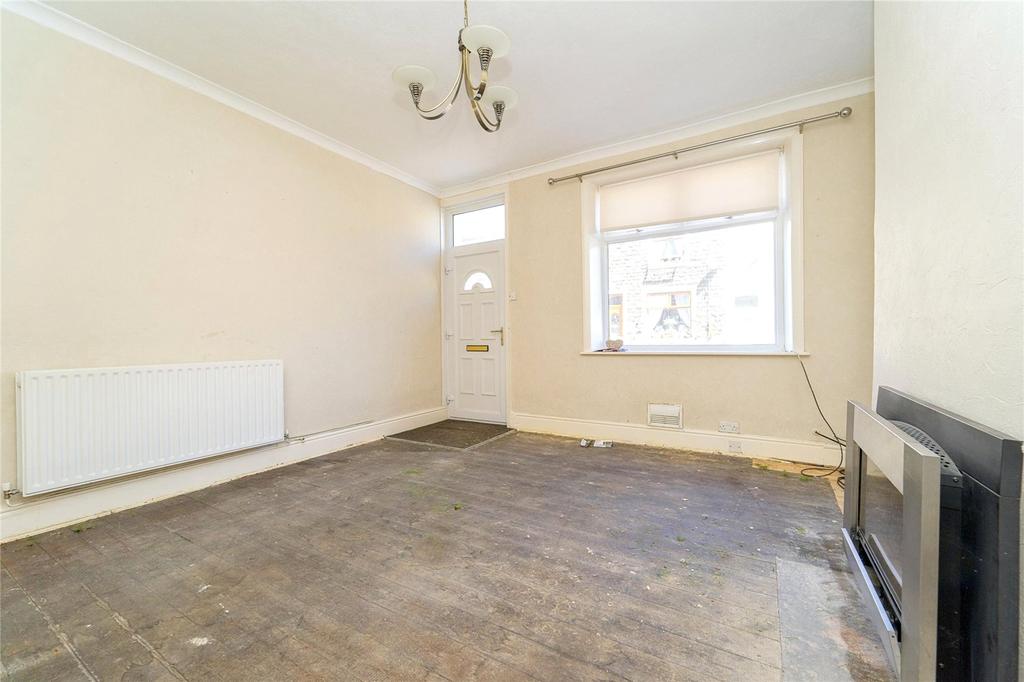 Lincoln Road, Earby, Barnoldswick... 2 bed terraced house £100,000