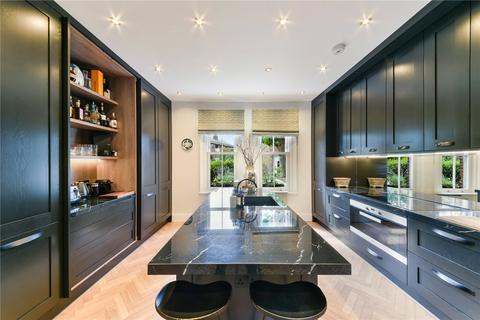 101 Durlston Road, London, E5 8RP