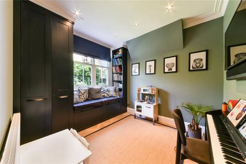 101 Durlston Road, London, E5 8RP