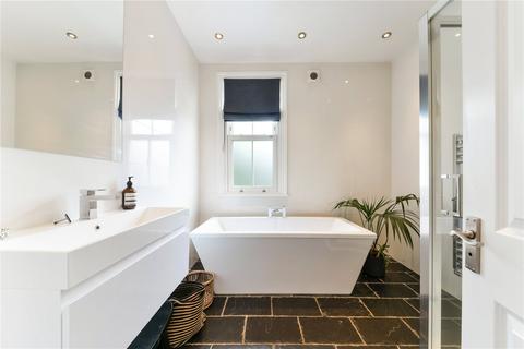 101 Durlston Road, London, E5 8RP