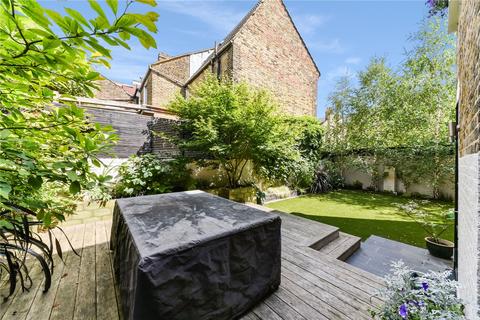 101 Durlston Road, London, E5 8RP