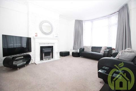 4 bedroom detached house to rent - DETACHED FAMILY HOME, hornchurch