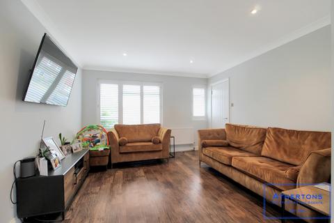 14 Charlton Close, Bournemouth, BH9 3QE