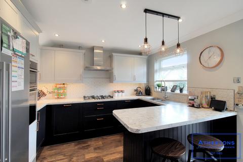 14 Charlton Close, Bournemouth, BH9 3QE