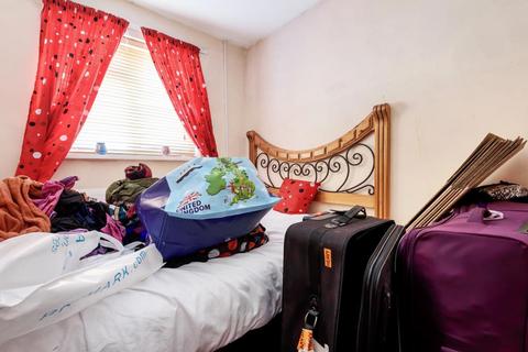 3 bedroom end of terrace house to rent, Slough,  Berkshire,  SL2
