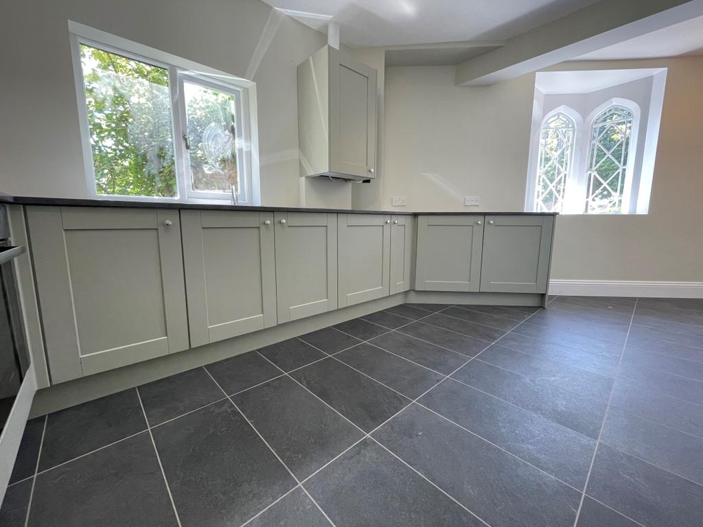 Kitchen (2)