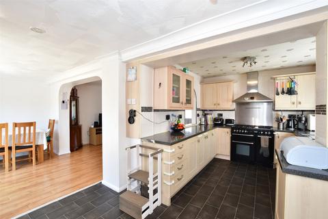 1 Jay Road, Peacehaven, BN10 8QA