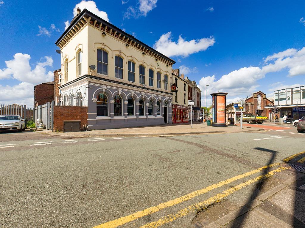 The Strand, Longton, StokeonTrent, ST3 1 bed flat £425 pcm (£98 pw)