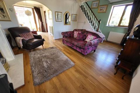 3 bedroom semi-detached house for sale, North Drive, Cleadon Village, Sunderland, Tyne and Wear, SR6 7SN