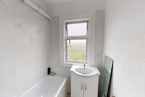 1 bedroom terraced house to rent, Crawley Road