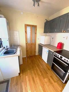 2 bedroom flat to rent, Grosvenor Road, Newcastle upon Tyne NE2