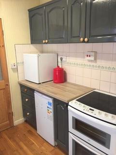 2 bedroom flat to rent, Grosvenor Road, Newcastle upon Tyne NE2